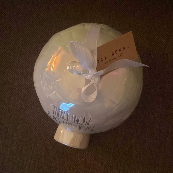 Rae Dunn LL There’s Snow Place Like Home Igloo Birdhouse - Picture 2 of 4